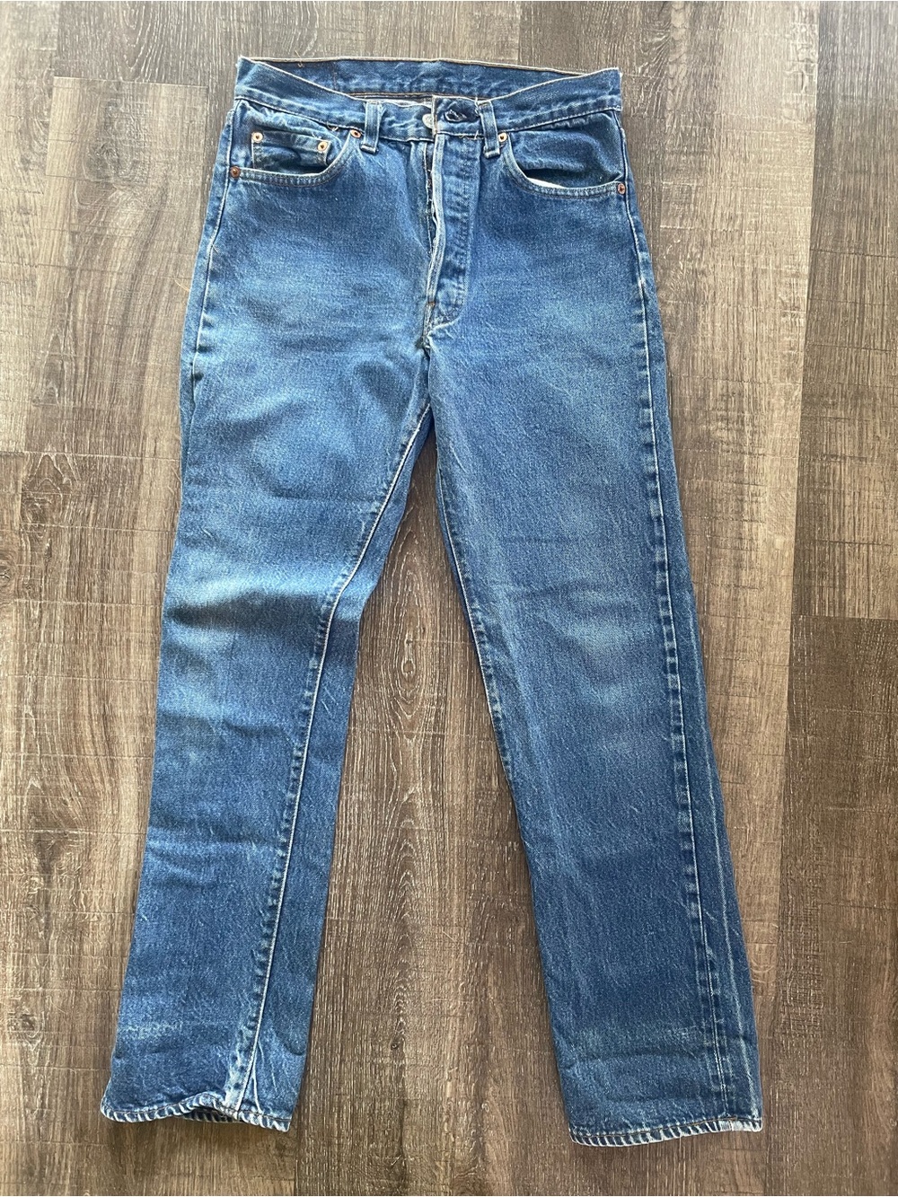 Vtg 80s Levi’s 501. Made in USA. Small e. Selvedge. Tag size 30x34. Actual 28x30